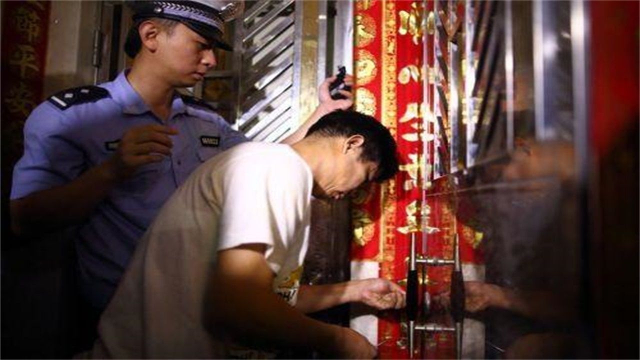 南通请开锁师傅开了锁后，师傅为什么一般都不进门，就算主人请也不进去？